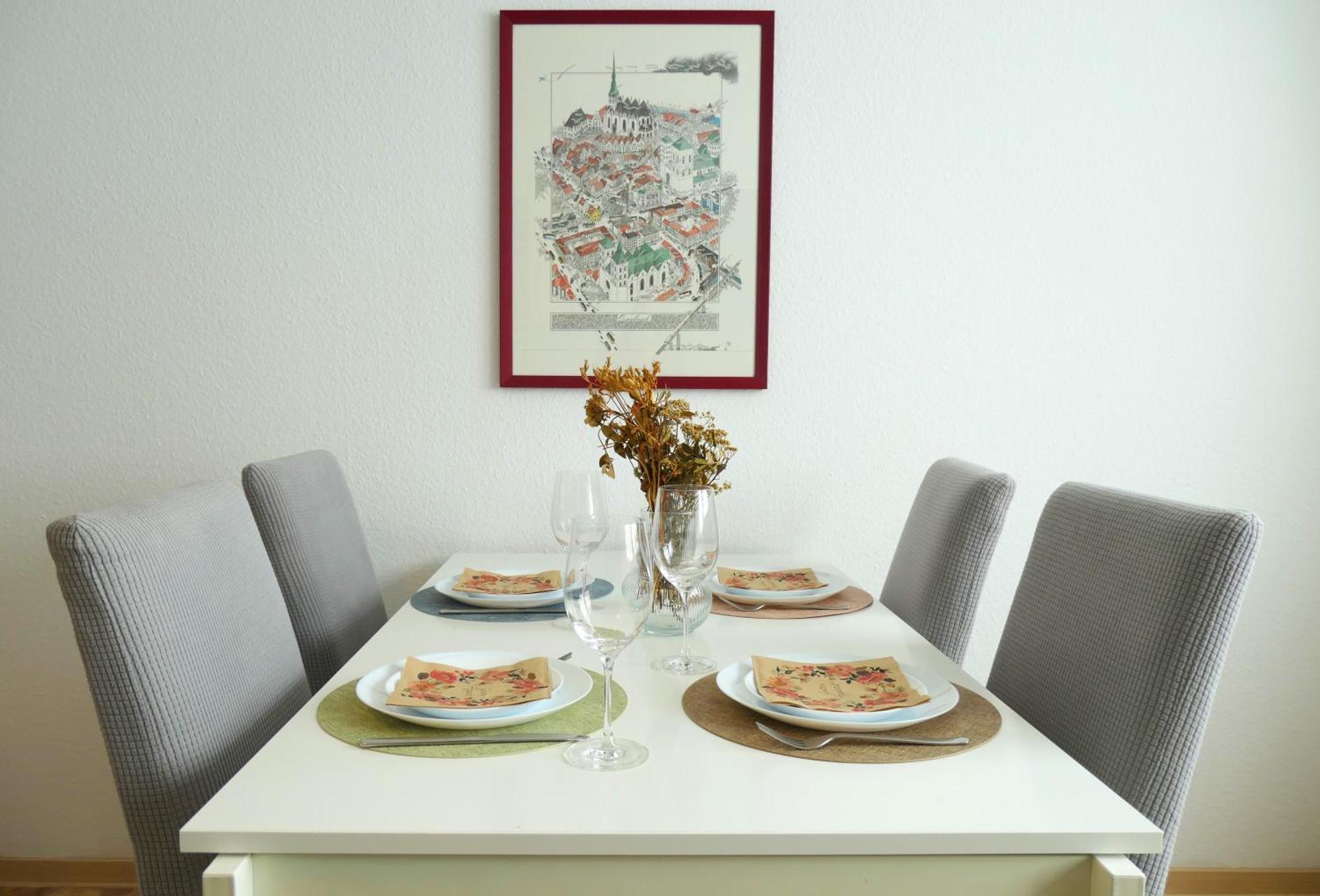 Schoelerberg Apartment Mit Tiefgaragenparkplatz Und Kingsize-Bett Osnabrück Екстериор снимка