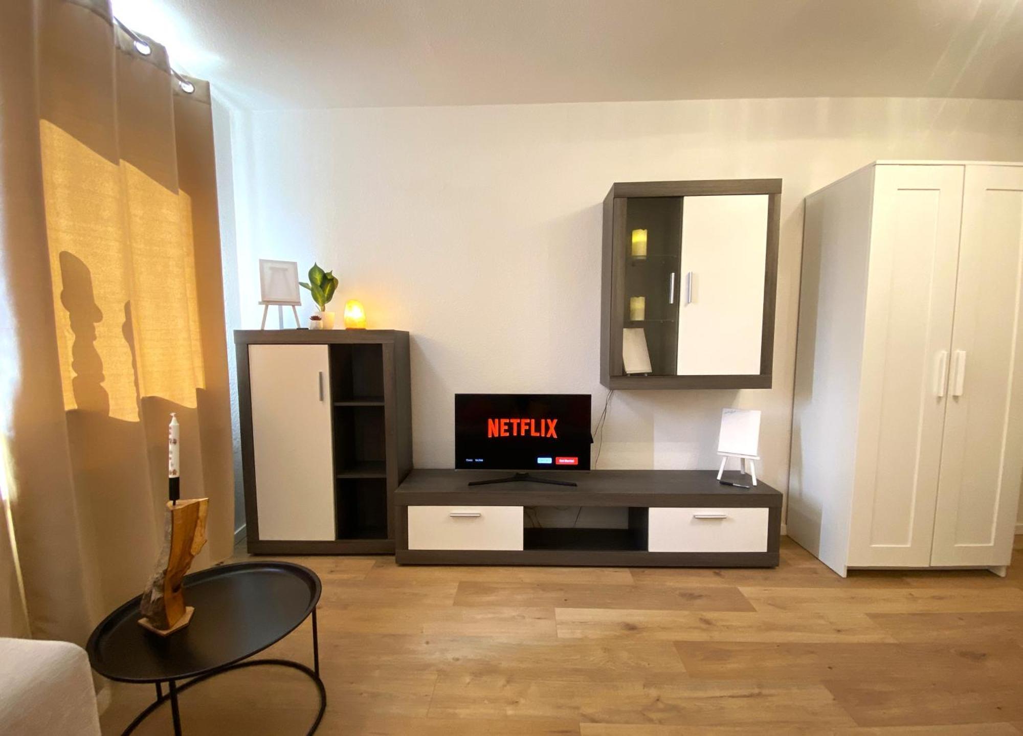Schoelerberg Apartment Mit Tiefgaragenparkplatz Und Kingsize-Bett Osnabrück Екстериор снимка