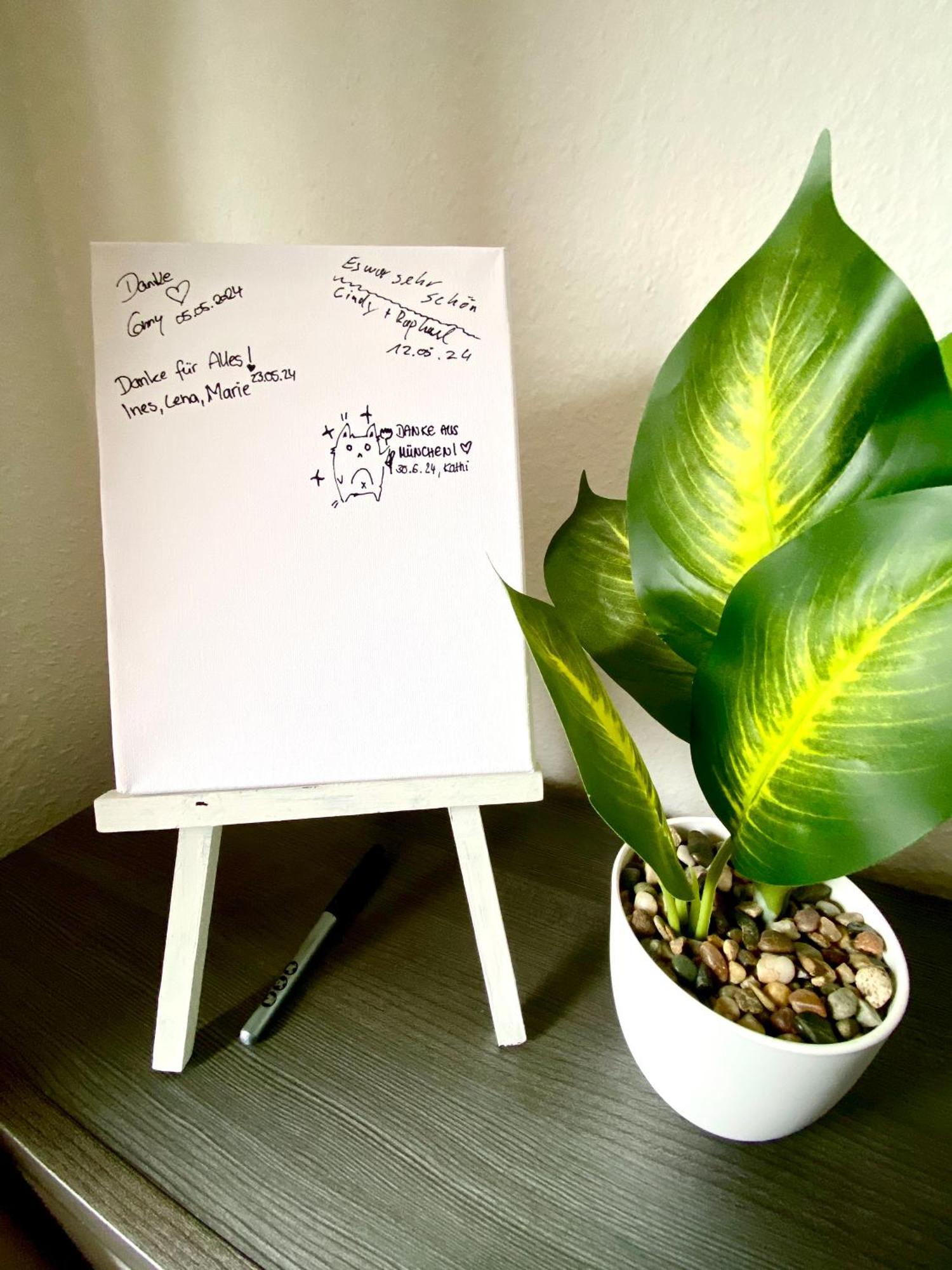 Schoelerberg Apartment Mit Tiefgaragenparkplatz Und Kingsize-Bett Osnabrück Екстериор снимка